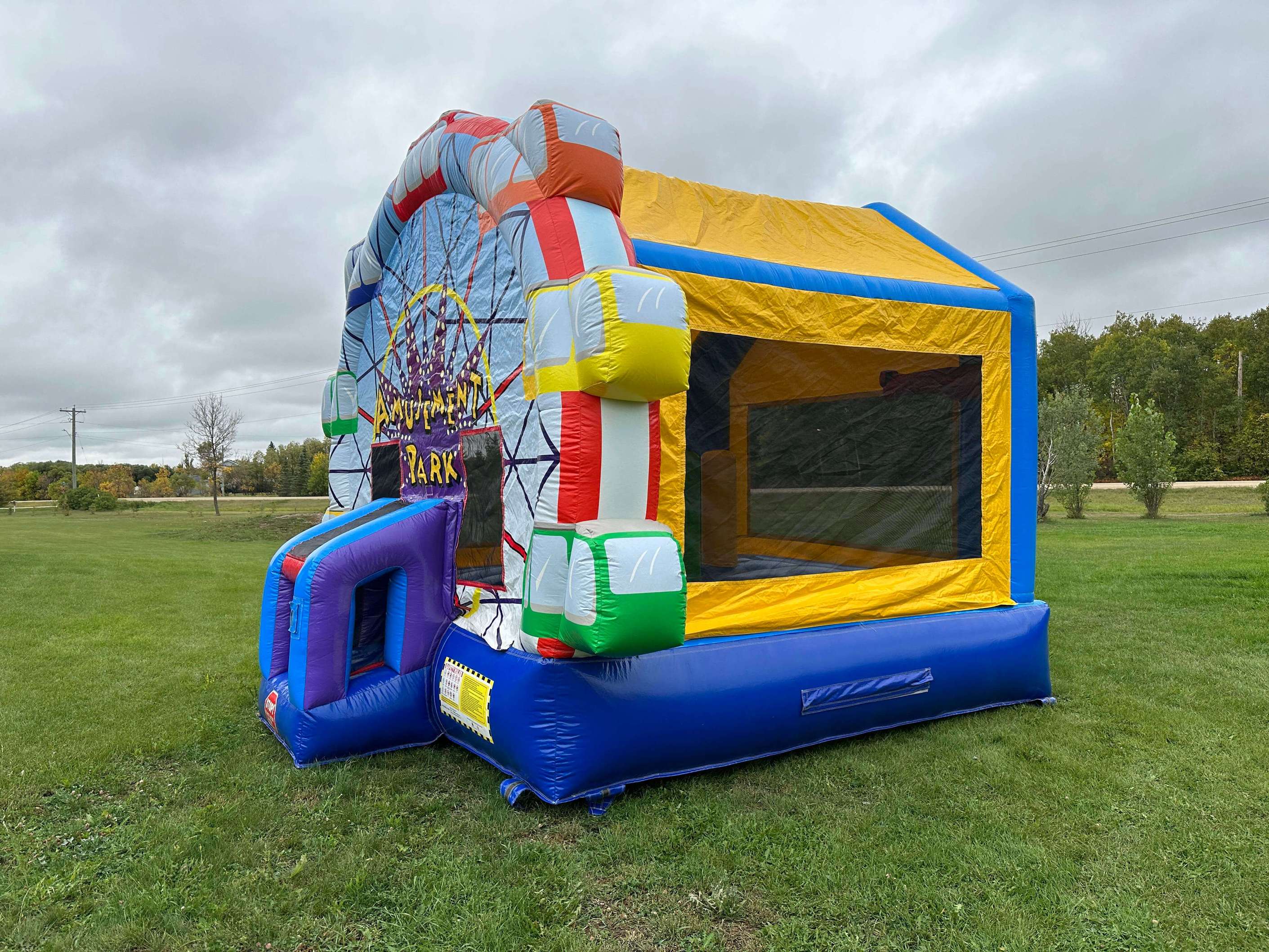 Large bounce house rental for birthdays and school events in Winnipeg Manitoba