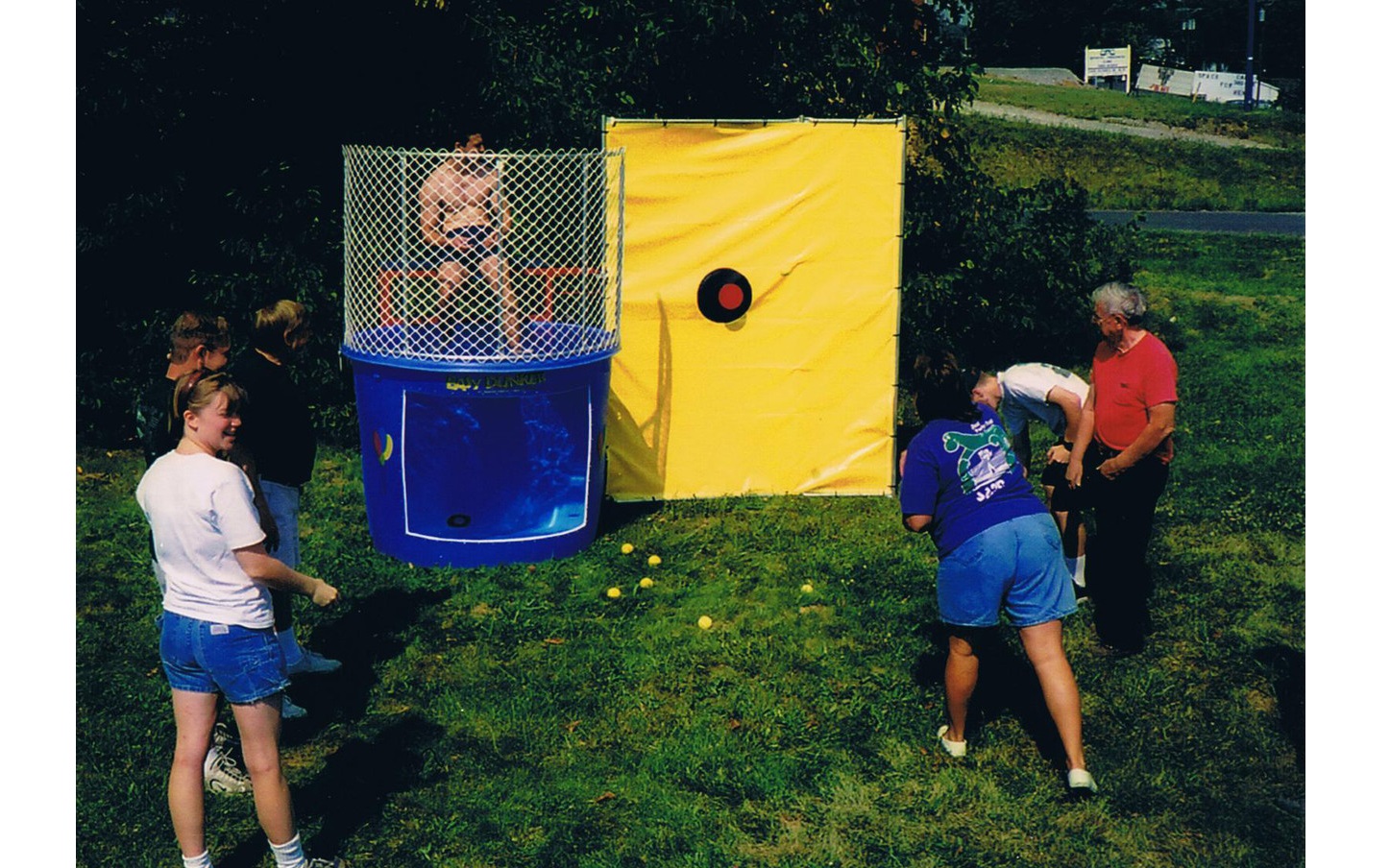 Jump Up Bouncers dunk tank game rental for event rentals in Winnipeg and Kenora