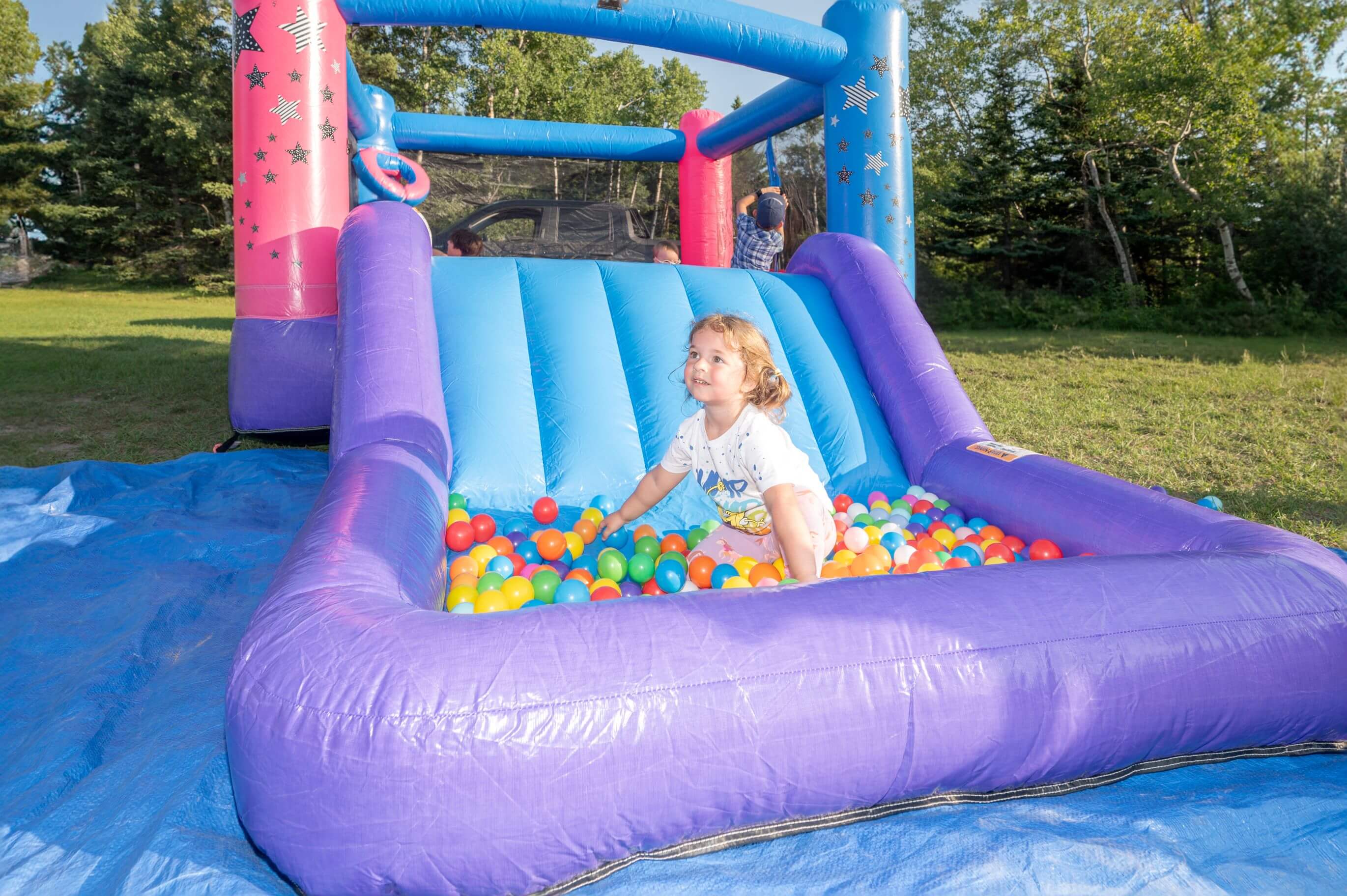 Little Star wet or dry bounce house rental in Winnipeg Manitoba