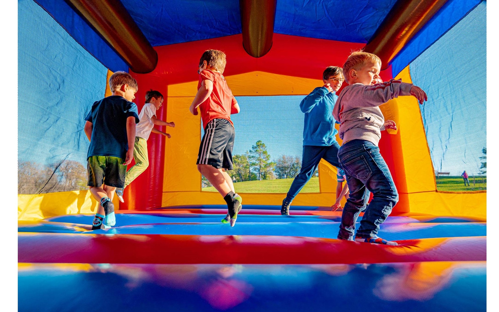 Bouncy house with Minions Pokemon or SpongeBob banner option
