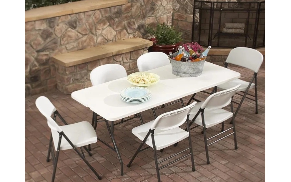 6ft folding table rental in Winnipeg Manitoba for parties, events, weddings, and festivals